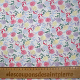 Coton imprimé hortensia coloré fond blanc