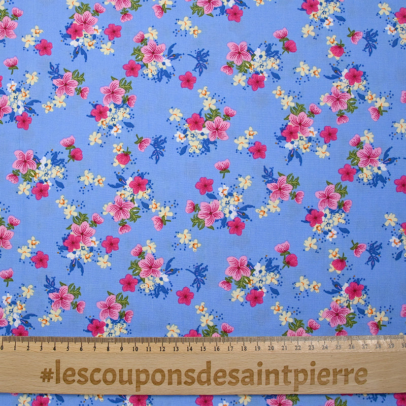 Viscose imprimée fleurs Marjolaine fond bleu