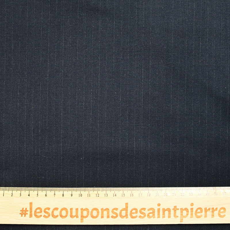 Tissu tailleur laine mélangée rayé 8 mm fond marine