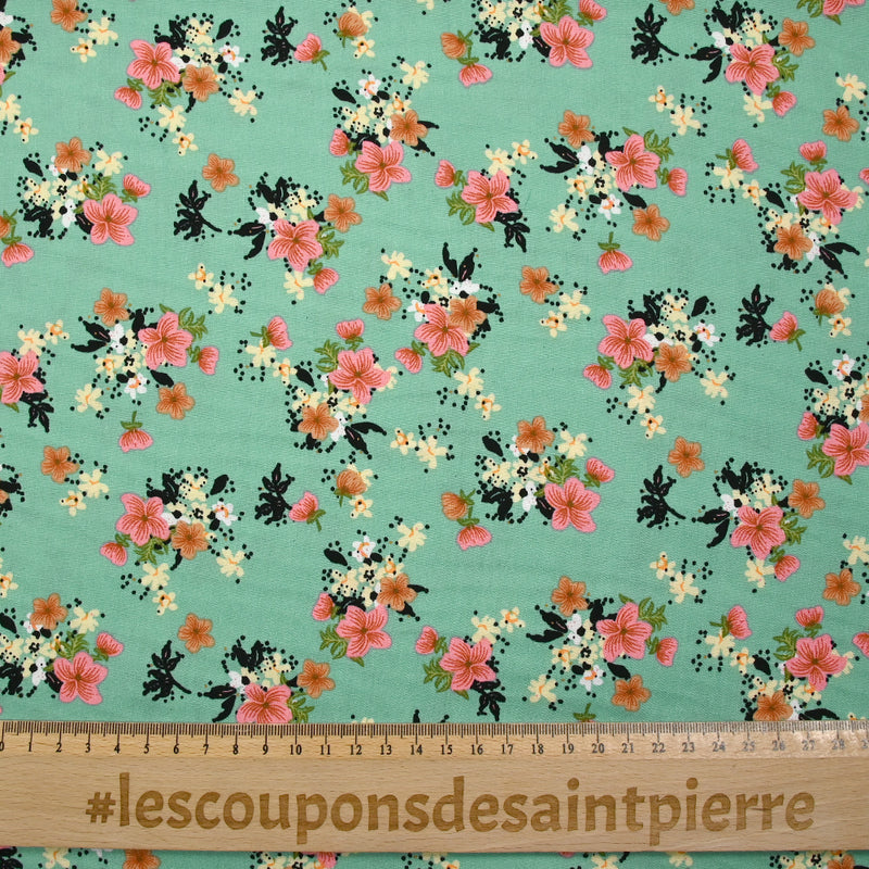 Viscose imprimée fleurs Marjolaine fond turquoise