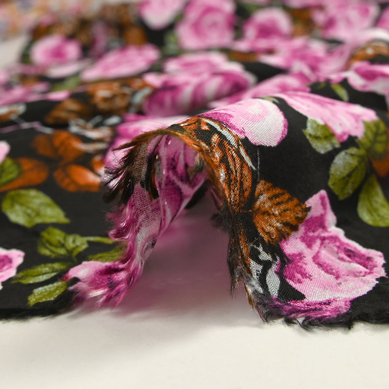 Viscose imprimée fleurs Poppy magenta fond noir