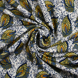 Maille maillot de bain imprimée ombre de feuilles fond blanc