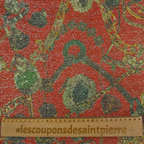 Maille polyester lamée bijoux et chaînes fond rouge