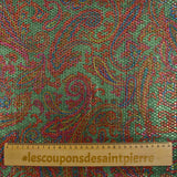 Jacquard polyester lamé cachemire rouge et fuchsia fond vert pomme