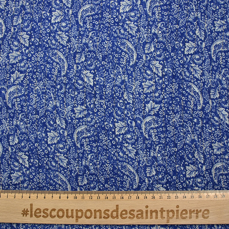 Mousseline imprimée crinkle lurex nature en fleurs fond bleu roi