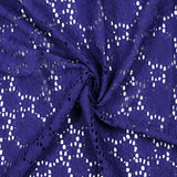 Maille dentelle ajourée fleurs fond indigo