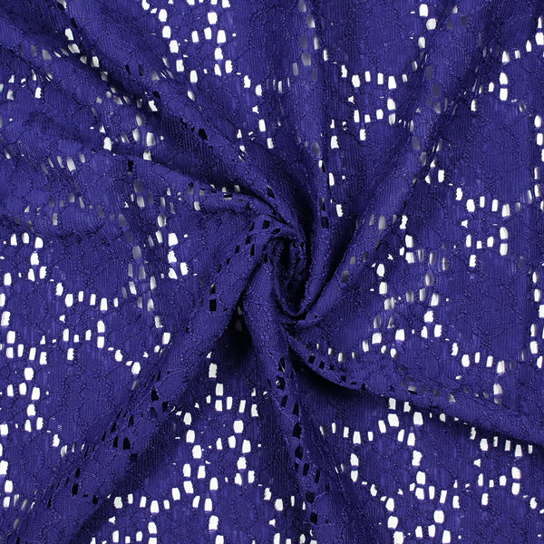 Maille dentelle ajourée fleurs fond indigo