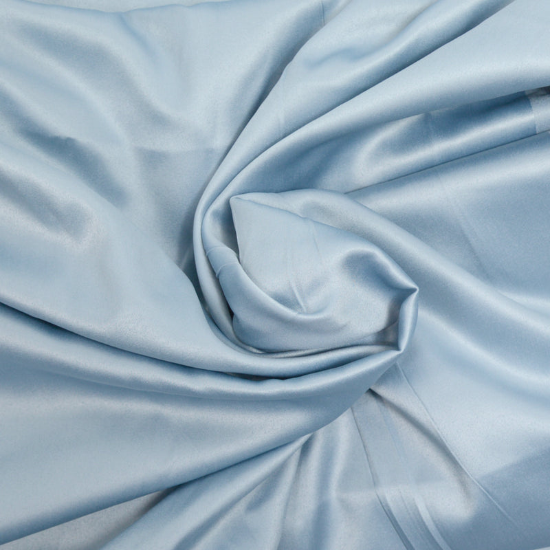 Satin polyester fin gris bleuté