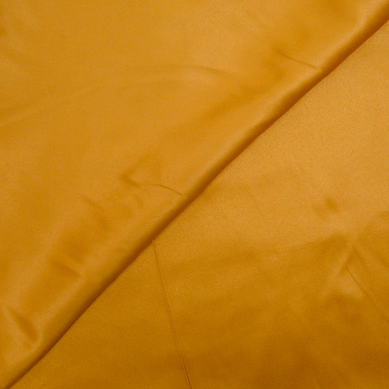 Satin polyester fin doré
