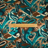 Satin polyester imprimé vibration de cachemire marron et bleu canard