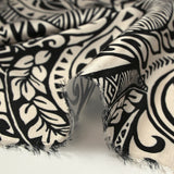 Satin polyester imprimé tribal hawaïen fond noir