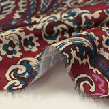Satin polyester imprimé Pondicherry fond bordeaux