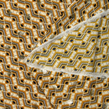 Microfibre imprimée polyester doré escalade alezan fond beige clair