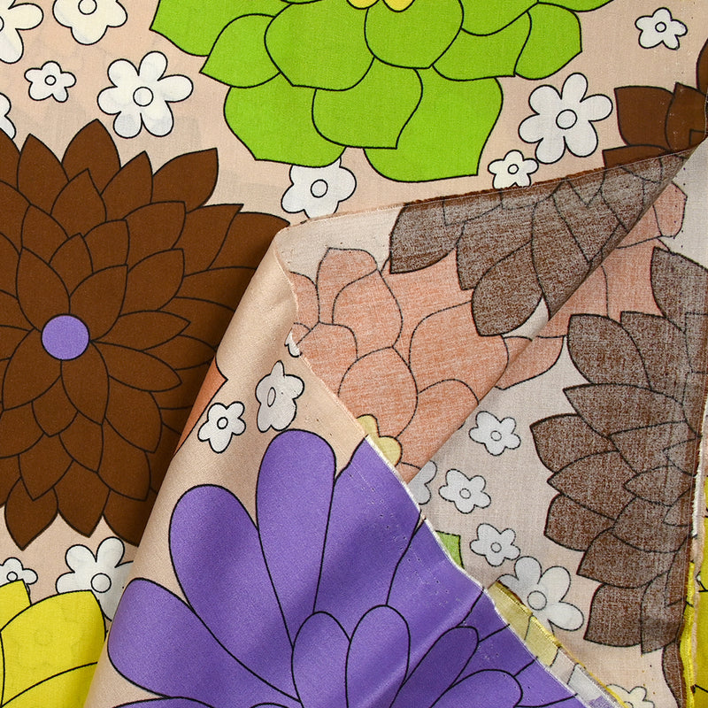 Armonía viscosa impresa de flores Beige Background