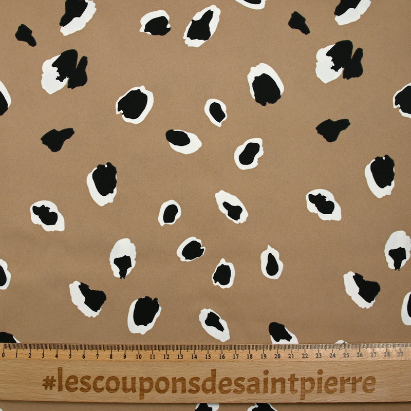 Sergé de polyester imprimé féroce fond marron clair