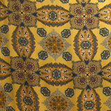 Satin de polyester mat imprimé symphonie florale fond ocre