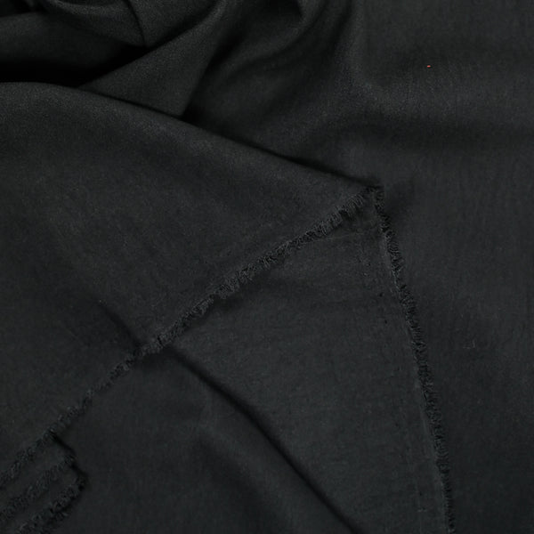 Polyester fluide froissé noir