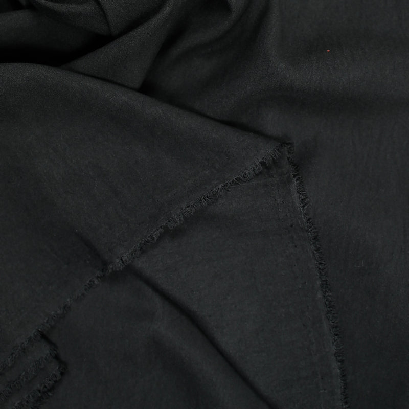 Polyester fluide froissé noir