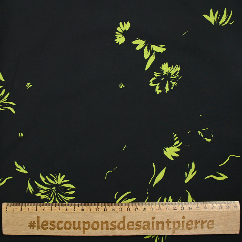 Fondo negro impreso con estampado de algodón de fondo negro