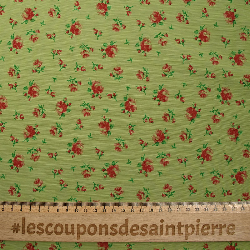 Polyviscose imprimée fleurs rouges fond vert clair