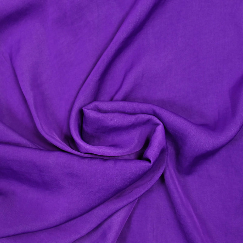 Crêpe satiné de polyester violet