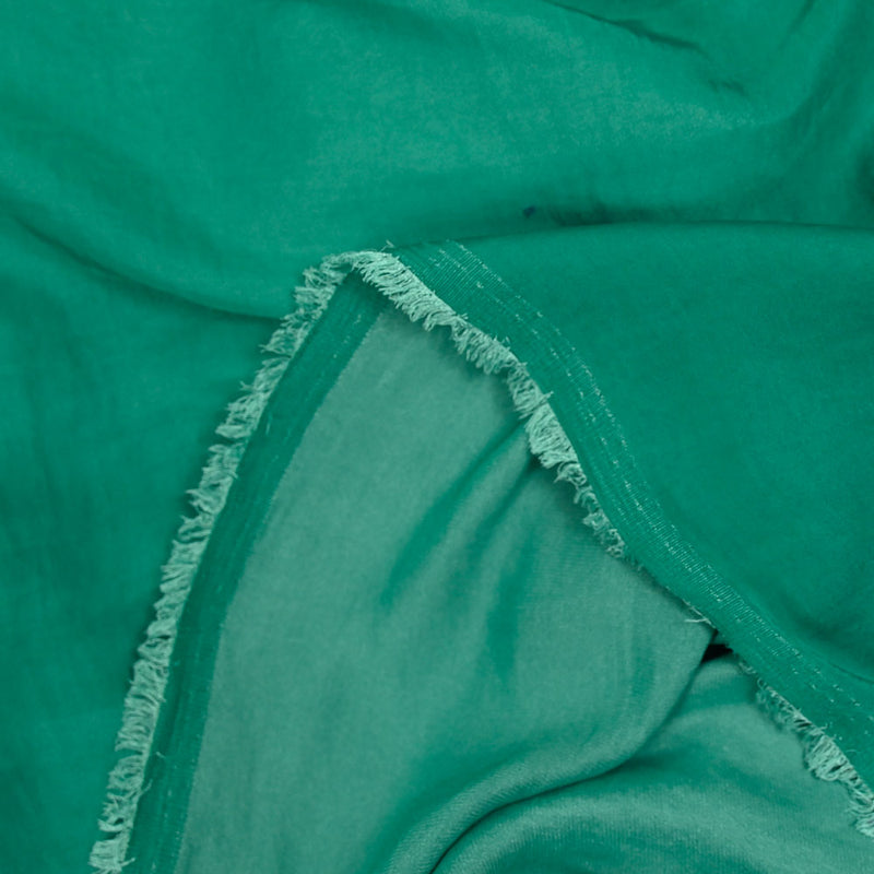 Crêpe satiné de polyester vert