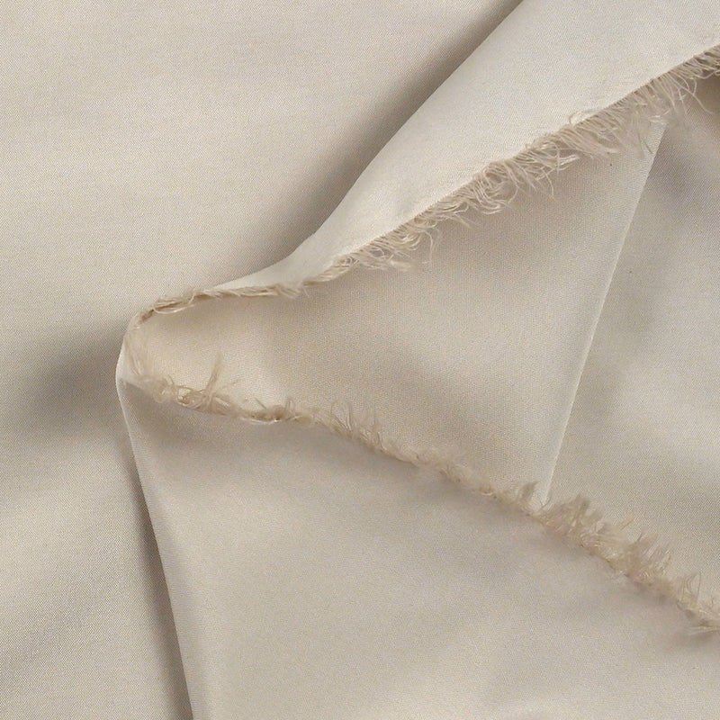 Fine polyester changing clay