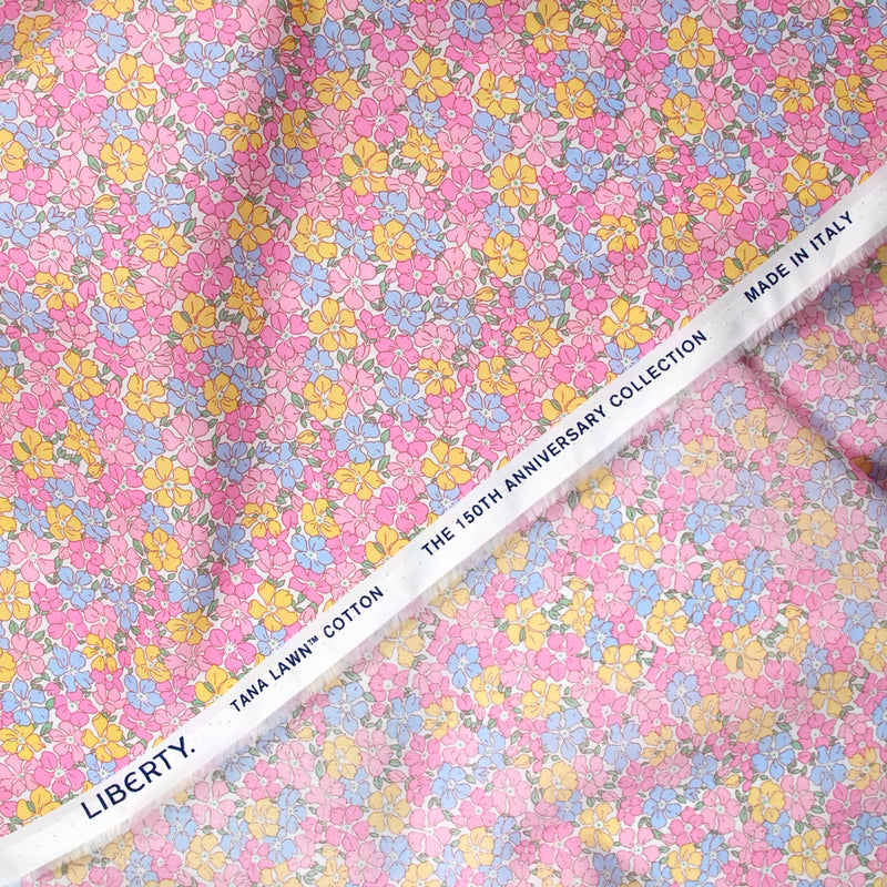 Coton liberty ® 150th Sadie Rose, bleu, jaune et rose au mètre