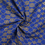 Broderie anglaise festonnée beige Clémence fond bleu roi