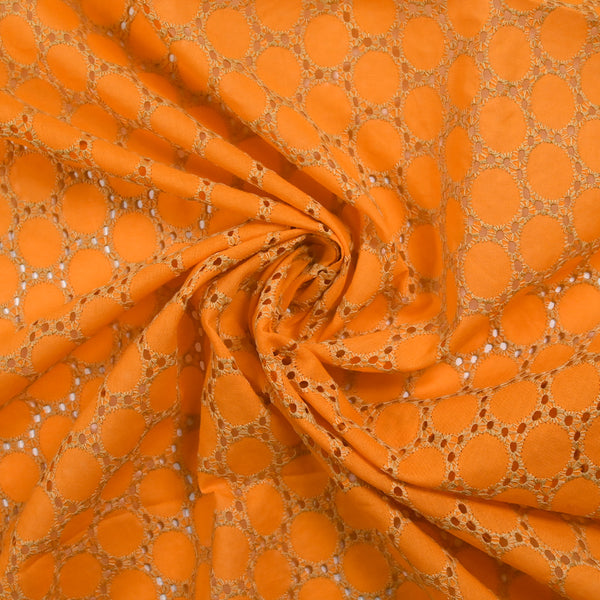 Broderie anglaise festonnée beige Aurélia fond orange