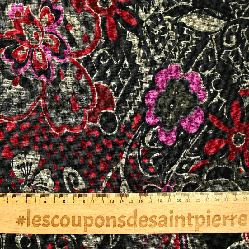 Maille polyester fleur rose et rouge fond noir