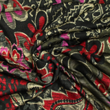 Maille polyester fleur rose et rouge fond noir
