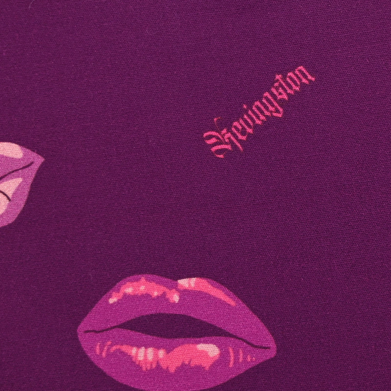 Cotton printed kiss kiss purple background