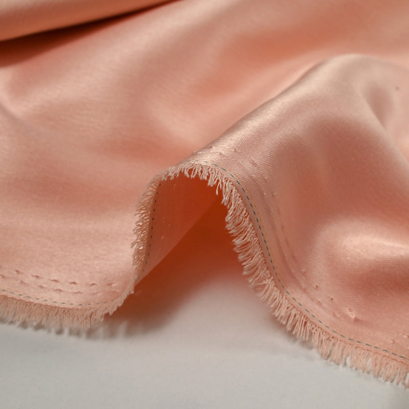 Crêpe satin lourd rose saumon