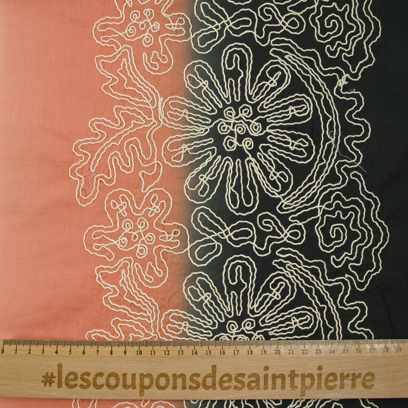Voile de coton brodé dégradé noir, blanc et pêche