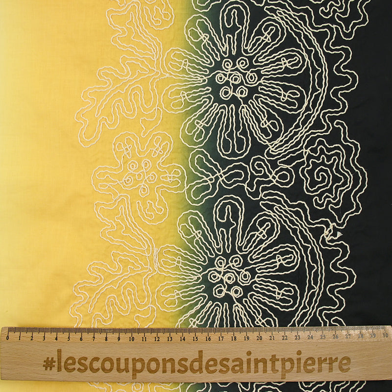 Voile de coton brodé dégradé noir, blanc et jaune