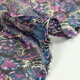 Mousseline de polyester imprimée rayée fleurs mauve et canard