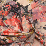 Flor de floración de acuarela de estampado de crepe pesado