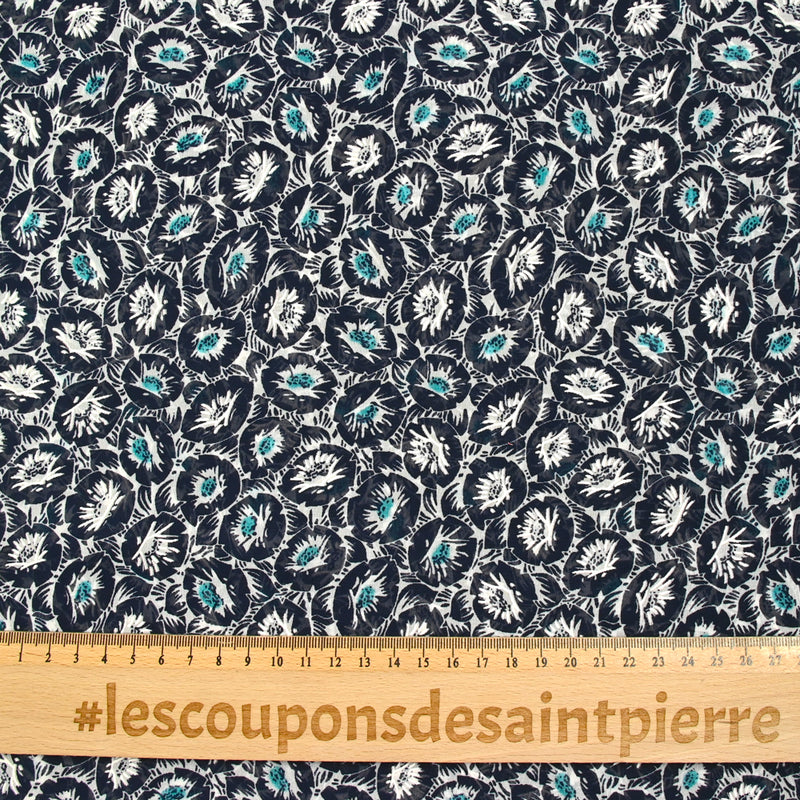 Mousseline imprimée pivoine turquoise fond marine