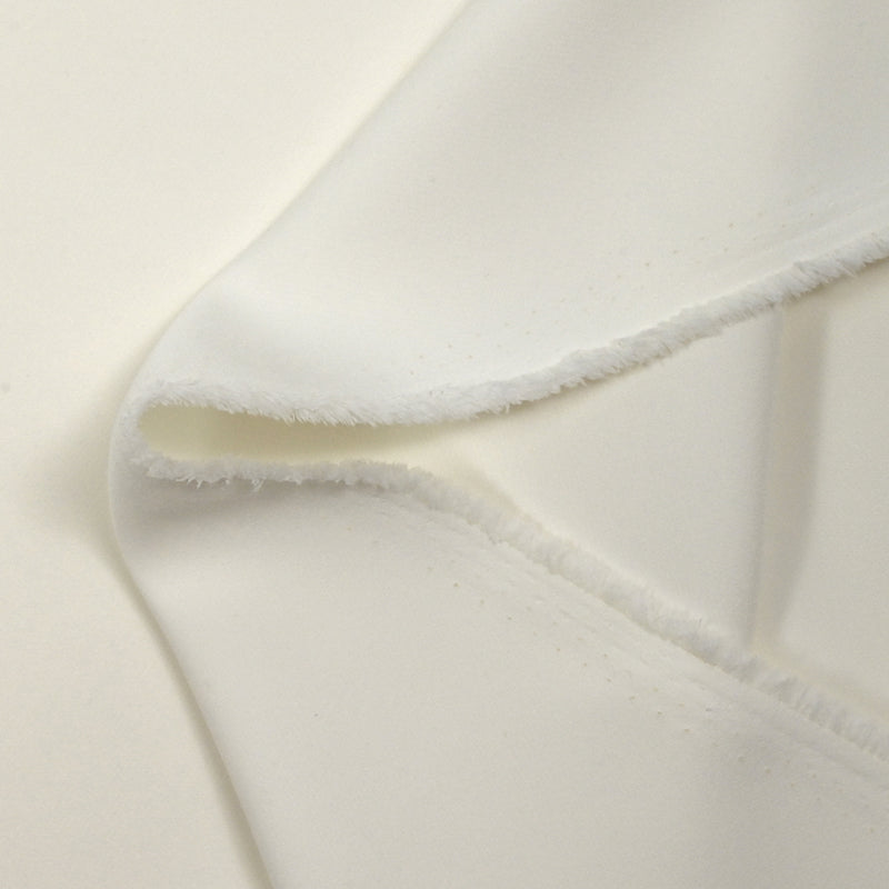 Crêpe de polyester lourd Louna blanc cassé