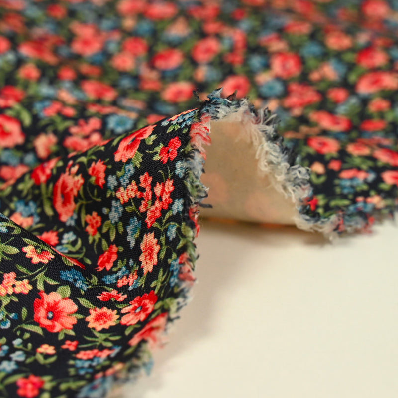 Heavy crêpe printed small flower sea background