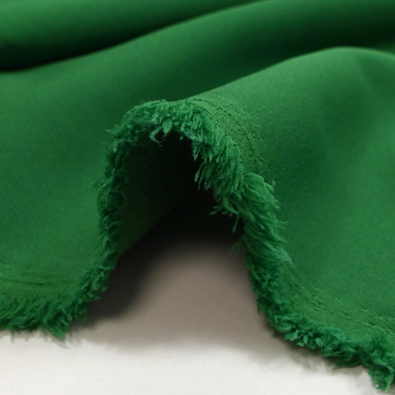 Crêpe de polyester lourd Louna vert prairie