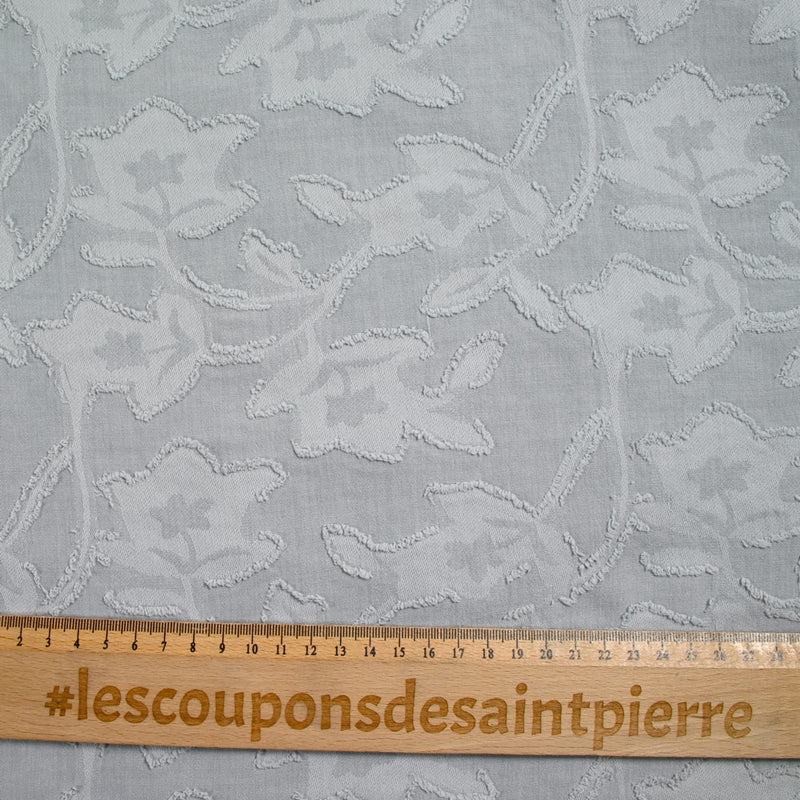 Jacquard de polyester fleurs plumetis gris