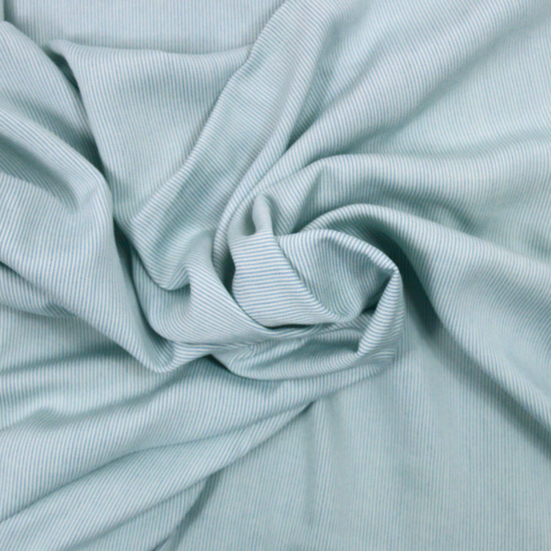Viscose tissée teinte fine rayure ciel