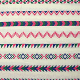 Coton tissé-teint rayé aztèque fond blanc cassé