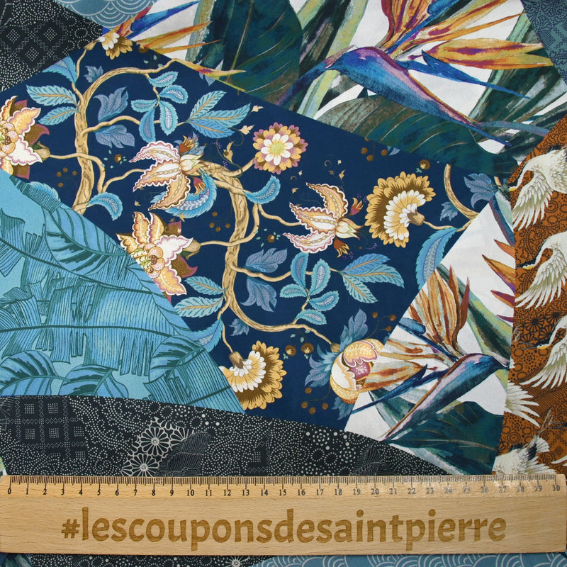 Satin polyester imprimé rêve botanique bleu et camel
