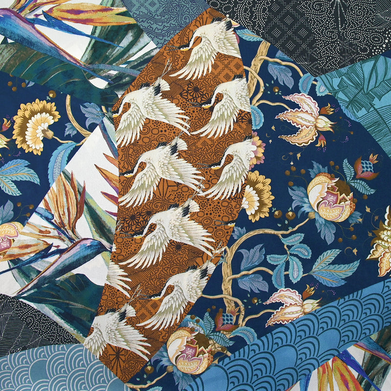 Satin polyester imprimé rêve botanique bleu et camel