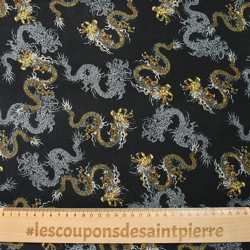 Satin de polyester mat imprimé serpent jaune et gris fond noir