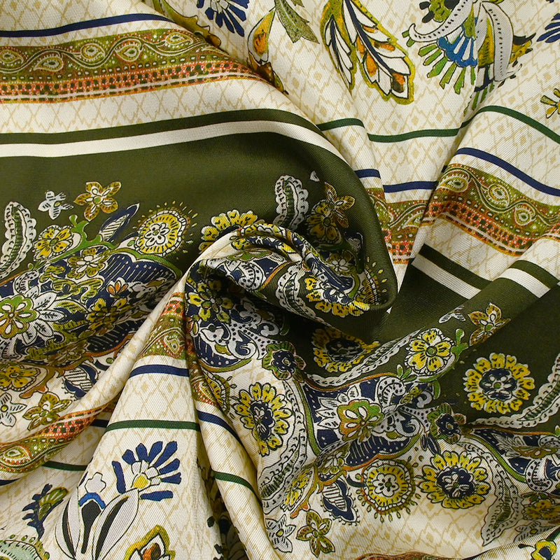 Twill de polyester imprimé cachemire nature fond écru et kaki