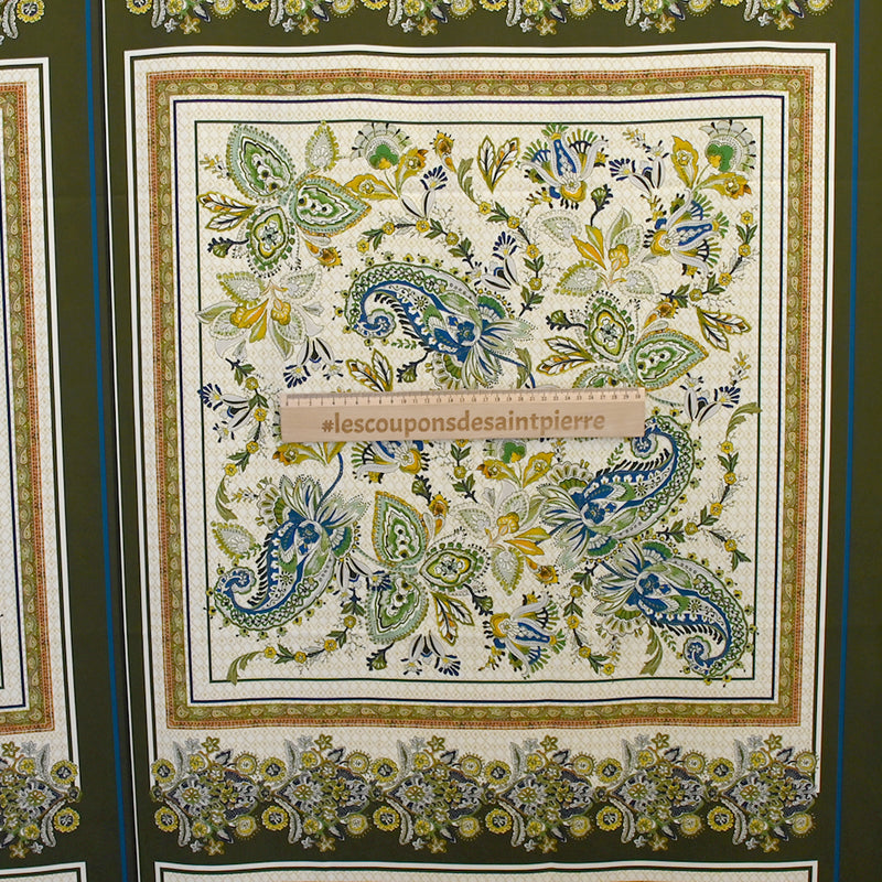 Twill de polyester imprimé cachemire nature fond écru et kaki